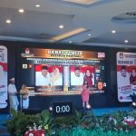 Pasangan Syahrul-Rahma saat mengikuti debat pertama yang digelar KPU Tanjungpinang di Hotel CK, Minggu (22/4)