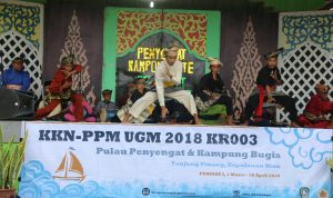atraksi seni tari yang diperlihatkan mahasiswa UGM di Penyengat