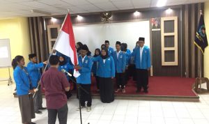 WhatsApp Image 2018-04-09 at 12.58.34 Pelantikan 25 Pengurus HIMSOS UMRAH oleh Dekan FISIP UMRAH Bismar Arianto