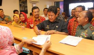 Wakil Gubernur Kepri,Isdianto saat menghadiri peresmian PT Bank Sumut Cabang Batam
