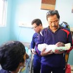 Gubernur Kepri ketika mengunjungi rumah sakit di Dabok, Lingga provinsi Kepri
