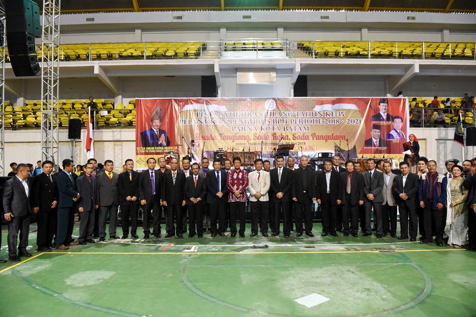 Wagub Kepri berfoto bersama dengan perkumpulan Parna se Kepri