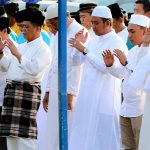 38e1ea81-58a3-4ed7-9dec-b9c40f99e4eb Bupati dan Wakil Bupati Bintan saat melangsungkan sholat berjamaah beberapa waktu lalu