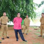 Bupati Bintan H Apri Sujadi, meninjau lokasi disepanjang jalan Kolam Kijang Kota