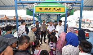Bupati Bintan memantau arus mudik