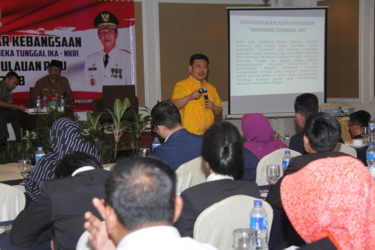 Wakil Ketua Komisi I DPRD Kepri, Taba Iskandar saat menjadi narasumber Empat Pilar Kebangsaan, di Hotel Harmoni One, Selasa (10/7)