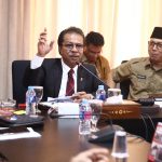 Ketua DPRD Kepri, Jumaga Nadeak, meminta agar satupun tidak ada siswa yang tidak sekolah