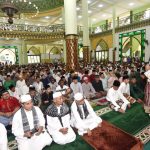 cf2c3303-fd73-42c2-84c7-64e137136da0 Bupati Bintan H Apri Sujadi, S.Sos dan Wakil Bupati Bintan Drs H Dalmasri Syam MM menunaikan shalat Idul Fitri 1439 Hijriah di Mesjid Besar Nurul Iman Kijang, Jum'at (15/6)