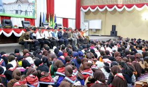 Sebanyak 360 peserta pramuka kabupaten/kota se-provinsi kepri mengunjungi kantor DPRD provinsi kepri, Senin pagi (13/08)