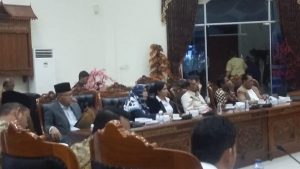 Sejumlah anggota DPRD Tanjungpinang turut menghadiri rapat