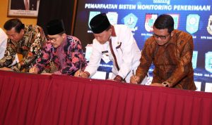 Walikota Tandatangani Perjanjian Kerjasama Pemanfaatan Sistem Monitoring Pajak Online