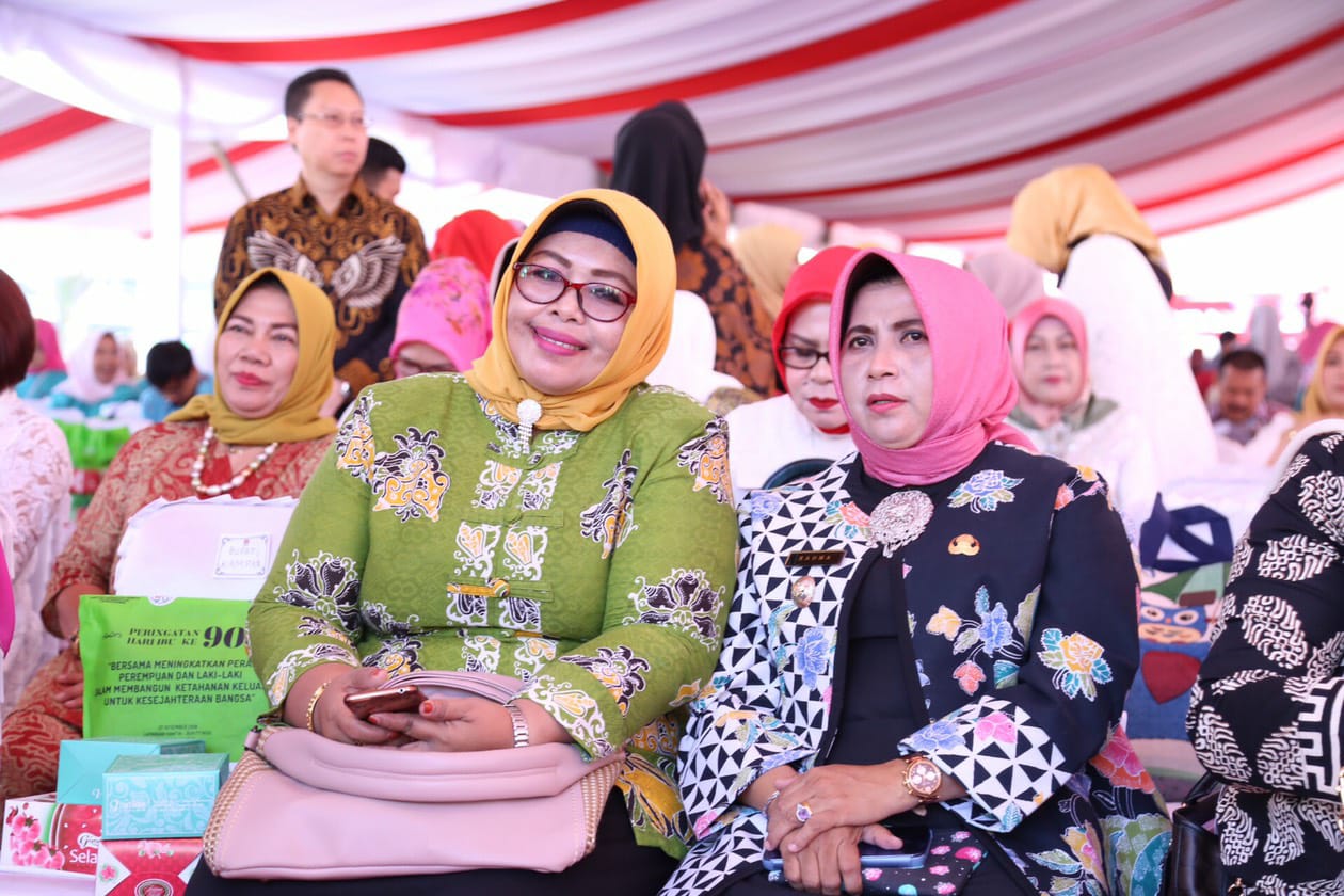 Wakil Wali Kota Pinang, Rahma Hadiri Puncak Peringatan Hari Ibu ke-90 di Kota Bukittinggi