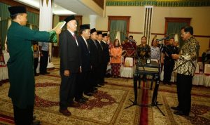 Nurdin Minta Pengurus Baru Wujudkan Keberhasilan dan Keterbukaan Informasi di Kepri