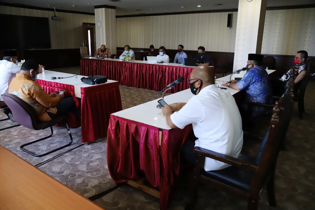 Rapat dengar pendapat di Gedung Graha Kepri