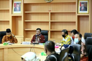 Rapat Pembahasan Kesiapan Kawasan Wisata dan Industri serta Pendidikan menghadapi Adaptasi Perubahan Pola Hidup Pada Covid-19 (NewNormal) Di Ruang Rapat Sekda Lt.3