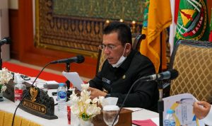 Pimpin Rapat Evaluasi