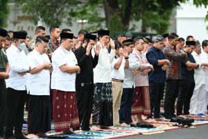 Presiden dan Ibu Negara Salat Idul Adha 1444 H di Istana Yogyakarta