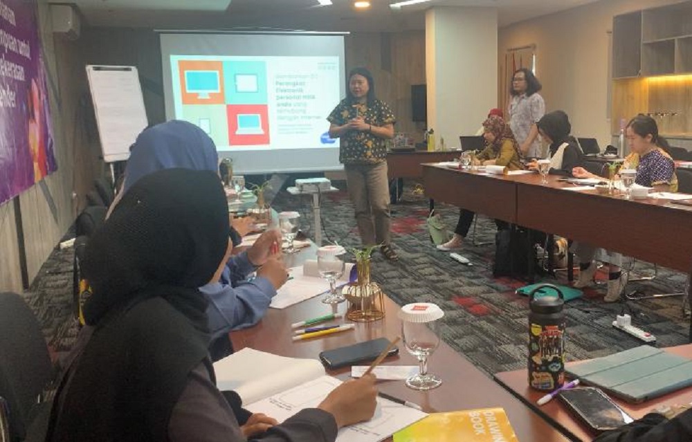 Jurnalis perempuan dari berbagai daerah mengikuti pelatihan Keamanan Jurnalis Perempuan untuk Mengatasi Kekerasan Berbasis Gender yang digelar AJI Indonesia. Foto; Farah AJI Tanjungpinang.